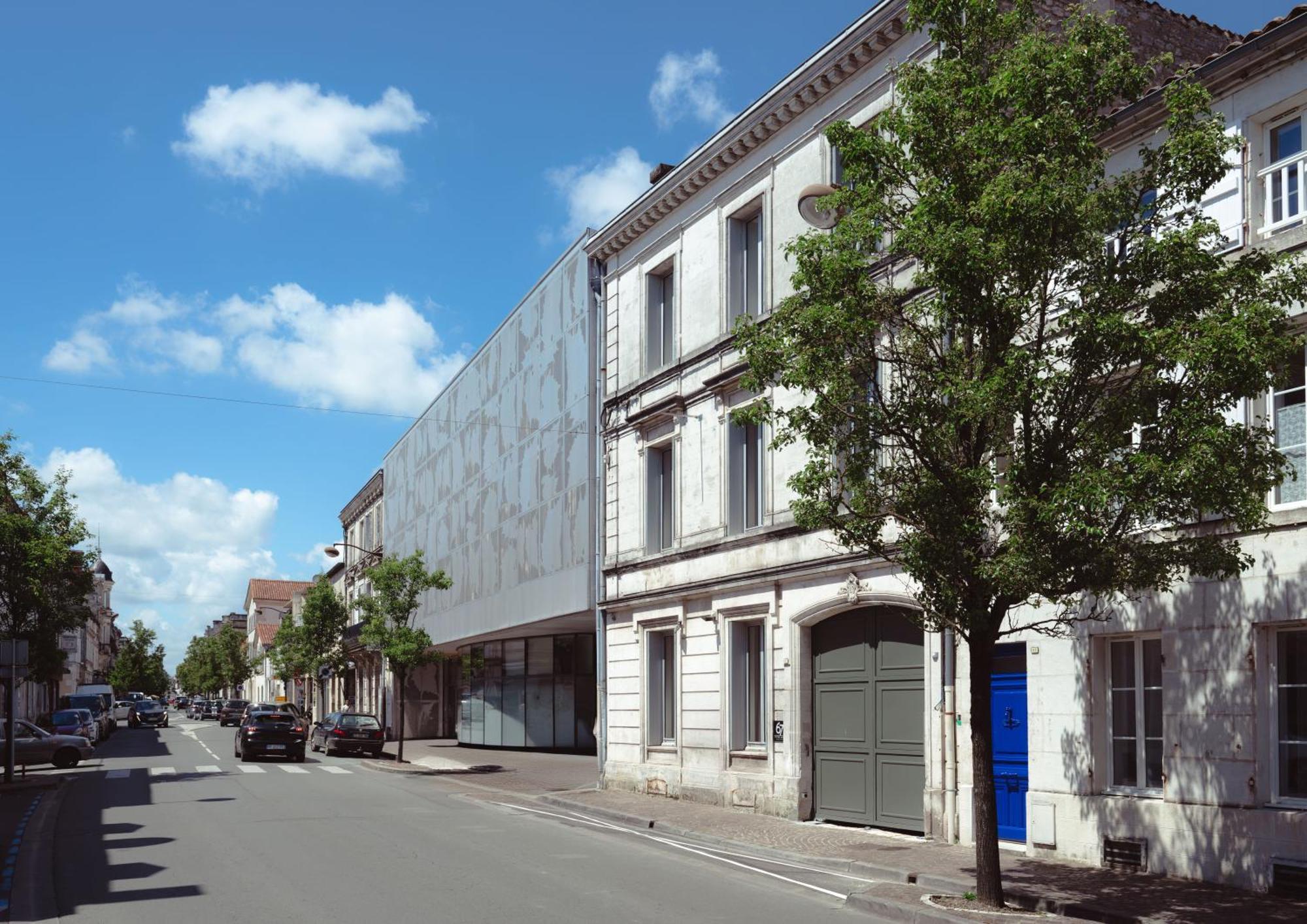 67 Victor Hugo Lägenhet Cognac Exteriör bild